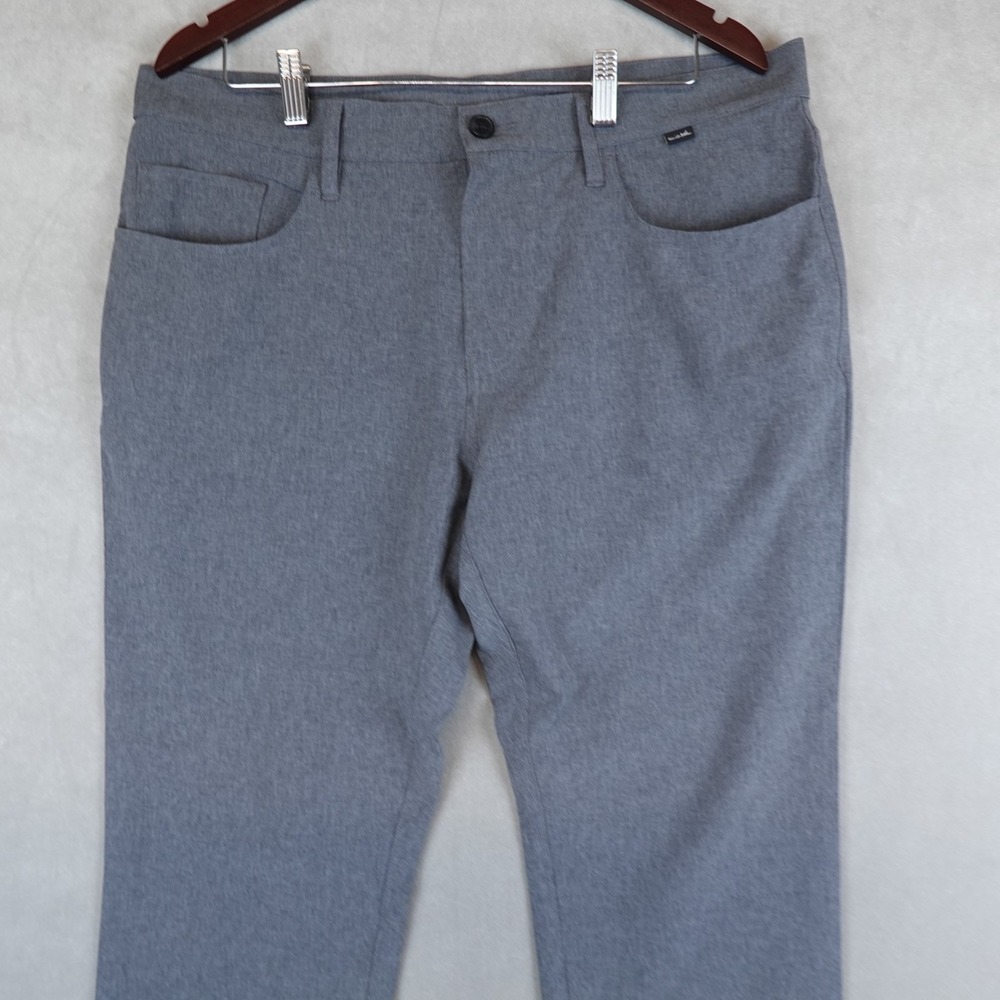 Travis Mathew Pants Mens Performance Golf Casual Gray 36x34 Open To Close - Picture 2 of 10